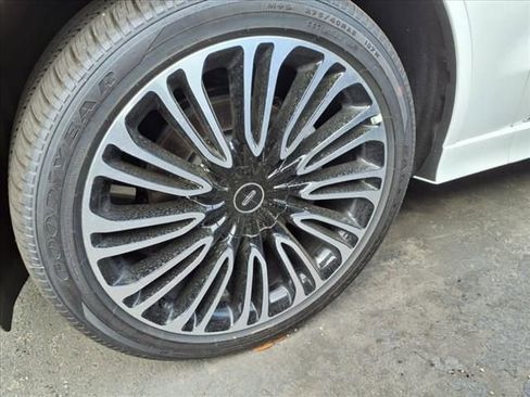 New 2025 Lincoln Aviator Black Label image 17