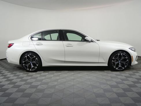 Used 2025 BMW 330i Sedan w/ Premium Package RWD image 2