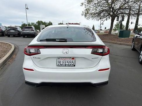Used 2024 Honda Civic Sport image 5