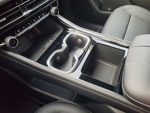 New 2026 Chevrolet Traverse LT image 24