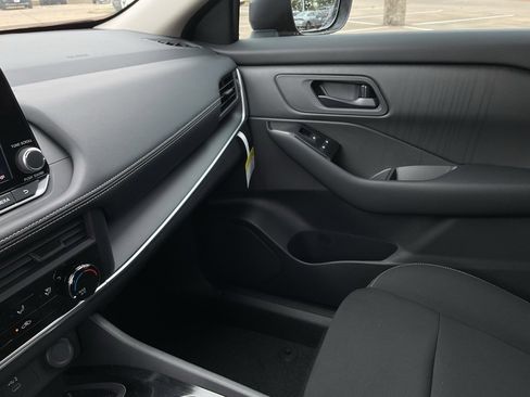 New 2025 Nissan Rogue S image 33