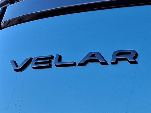 New 2026 Land Rover Range Rover Velar Dynamic SE image 18
