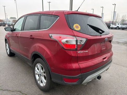 Used 2017 Ford Escape SE image 5