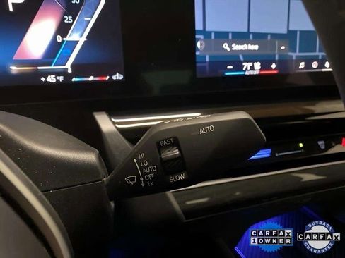 Used 2025 BMW 530i xDrive image 40