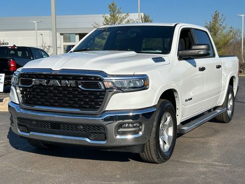 New 2026 RAM 1500 Big Horn AWD/4WD image 3