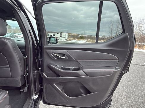 Used 2023 Chevrolet Traverse RS w/ LPO, Cargo Package image 19