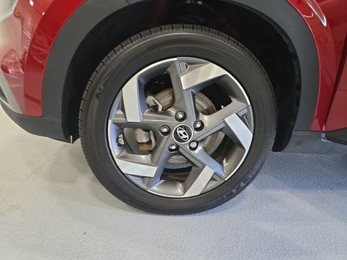 Certified 2024 Hyundai Venue Limited FWD image 27
