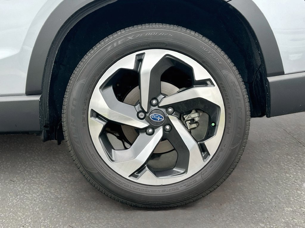 Used 2024 Subaru Forester Touring AWD/4WD image 32