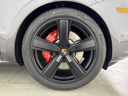 New 2026 Porsche Cayenne GTS image 15