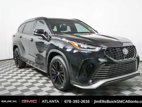 Used 2024 Toyota Highlander XSE FWD image 1