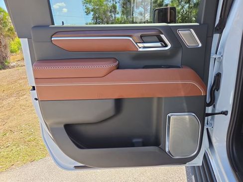 New 2026 GMC Sierra 3500 Denali Ultimate image 9