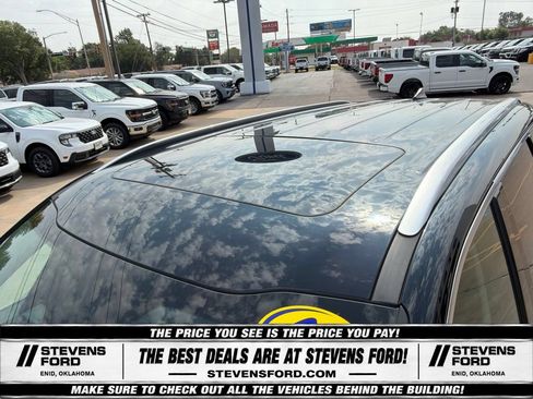Used 2025 Kia Telluride S FWD image 13