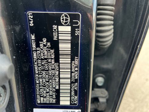 Used 2021 Toyota C-HR LE FWD image 35