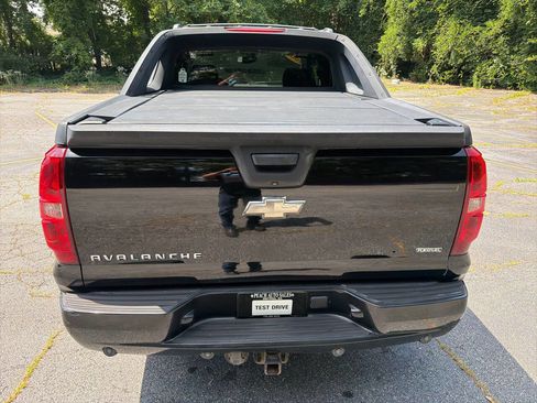 Used 2008 Chevrolet Avalanche LT RWD image 6