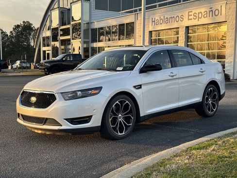 Used 2013 Ford Taurus SHO image 5