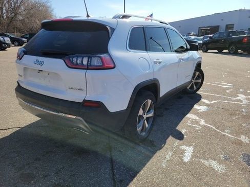 Used 2019 Jeep Cherokee Limited image 3