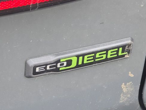 Used 2023 Jeep Wrangler Sport S image 3