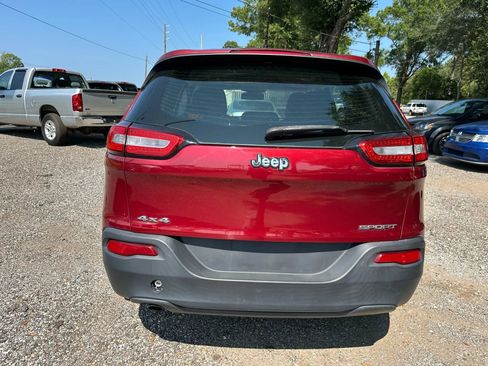 Used 2014 Jeep Cherokee Sport image 6