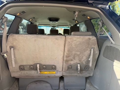 Used 2005 Toyota Sienna LE image 11