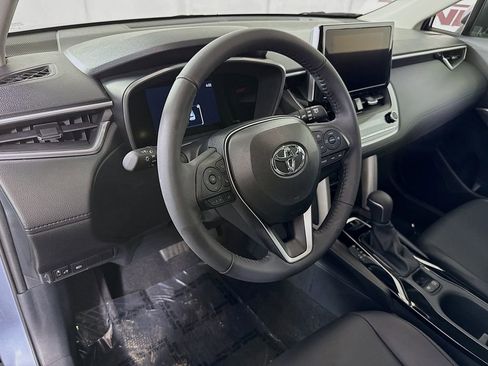 Certified 2024 Toyota Corolla Cross XLE w/ Convenience Package AWD/4WD image 18