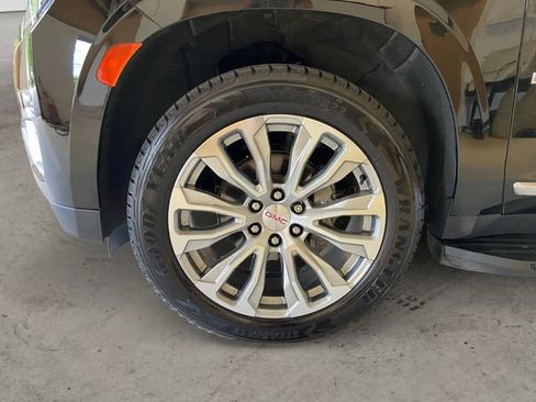 Used 2022 GMC Yukon Denali image 15