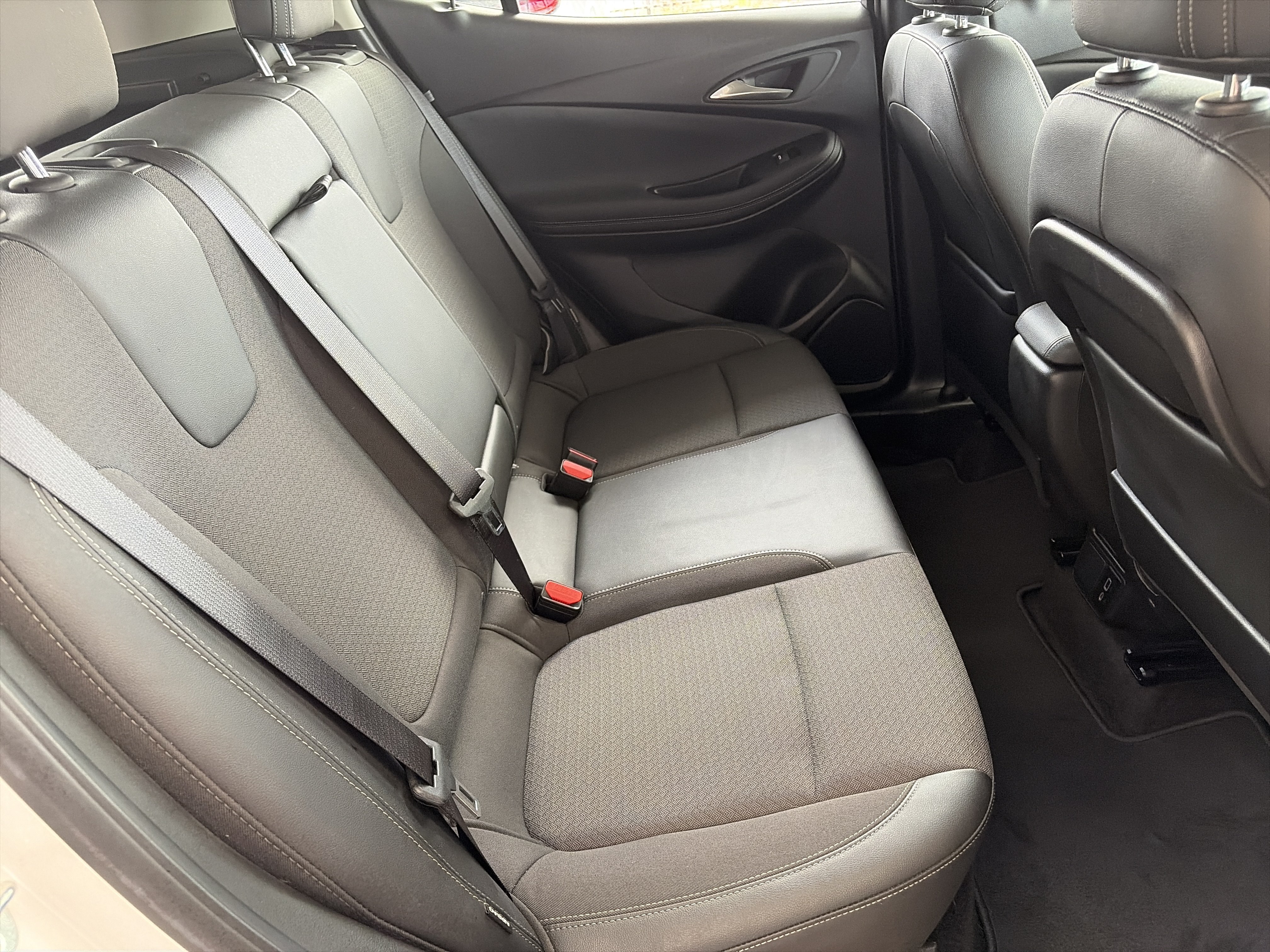 Used 2022 Buick Encore GX Select w/ Sport Touring Package FWD image 14