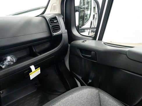 New 2026 RAM ProMaster 2500 w/ Quick Order Package 22G SLT image 12