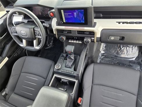 Used 2024 Toyota Tacoma TRD Sport image 17