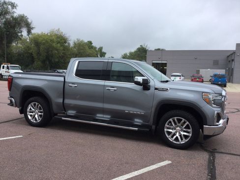 Used 2020 GMC Sierra 1500 SLT w/ SLT Premium Plus Package image 3