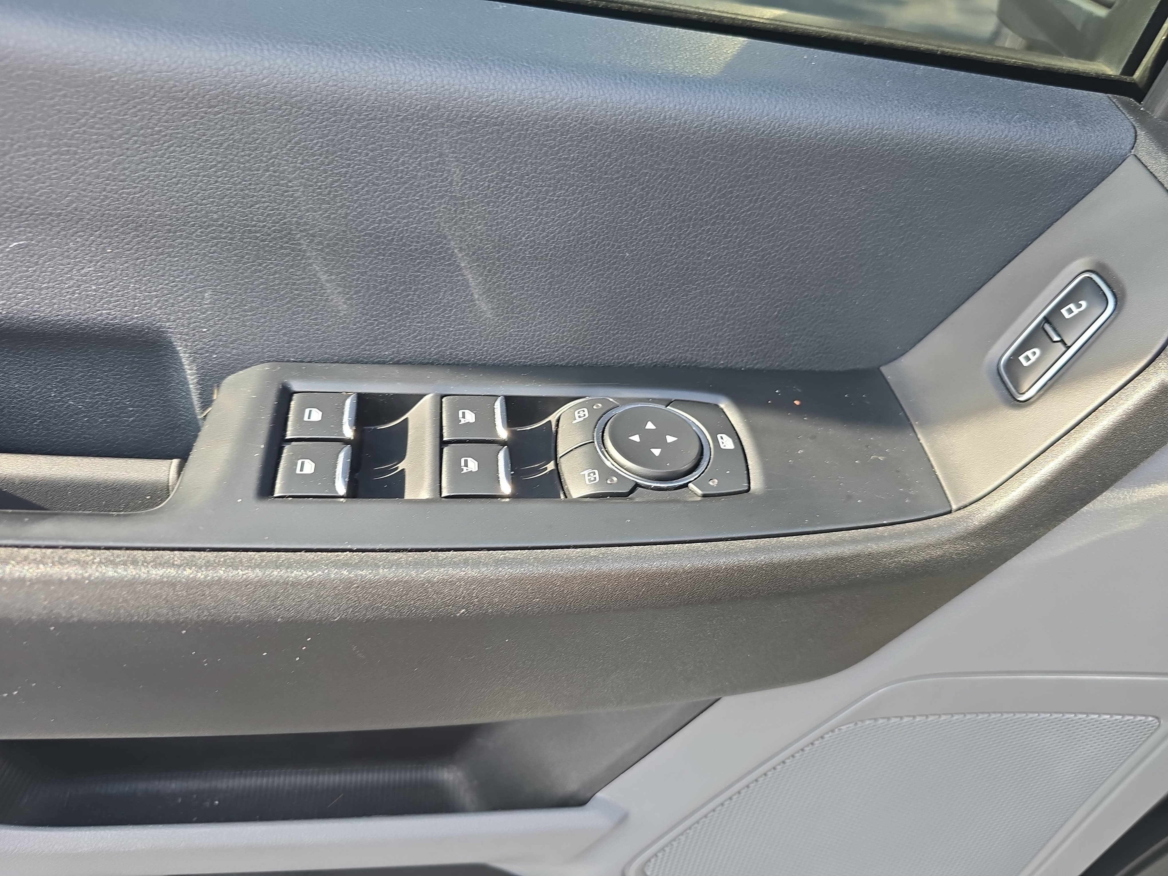Used 2024 Ford F250 XL AWD/4WD image 26