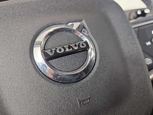 Used 2023 Volvo XC40 B5 Plus w/ Protection Package Premier image 29