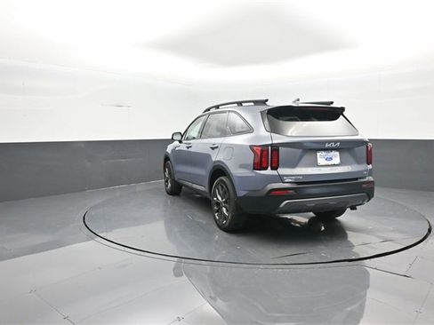 Used 2023 Kia Sorento X-Line EX image 5