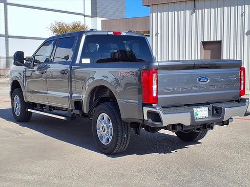 New 2026 Ford F250 XLT w/ FX4 Off-Road Package image 13