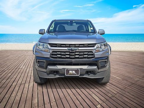 Used 2022 Chevrolet Colorado LT AWD/4WD image 2