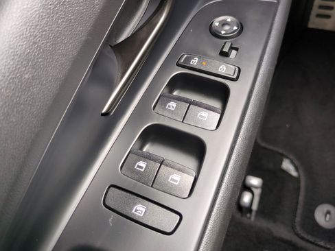 Certified 2025 Hyundai Elantra SEL image 21