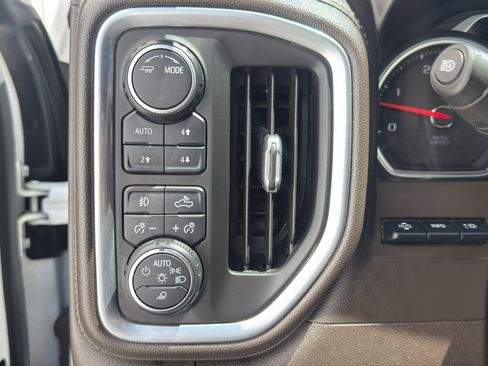 Used 2021 Chevrolet Silverado 2500 LTZ w/ LTZ Convenience Package AWD/4WD image 24