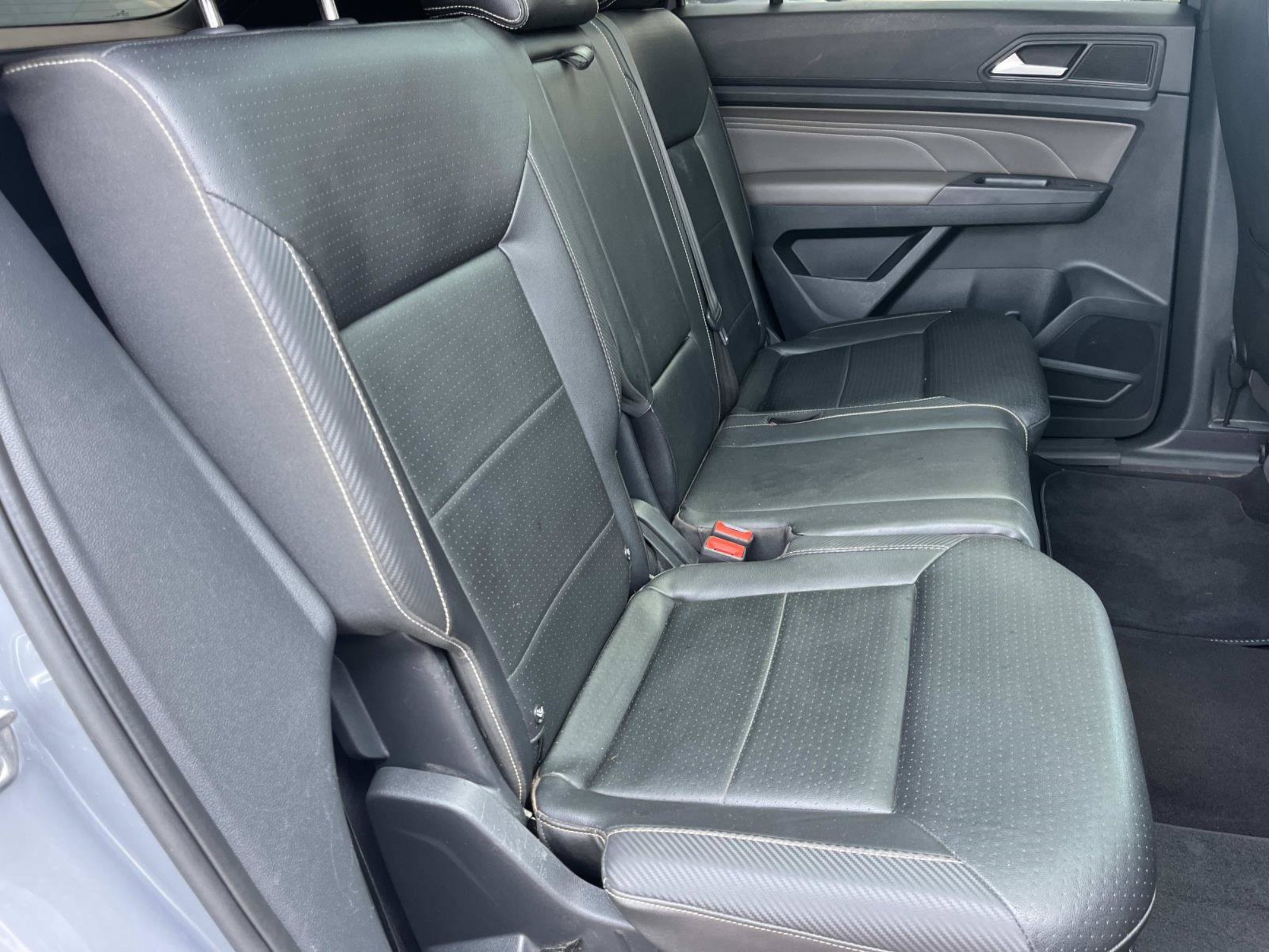 Used 2021 Volkswagen Atlas Cross Sport SE w/ Panoramic Sunroof Package FWD image 22