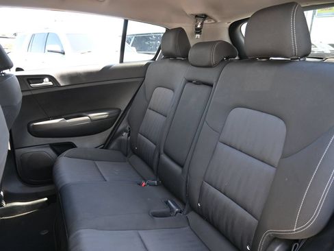 Used 2022 Kia Sportage LX FWD image 19