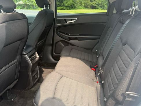 Used 2018 Ford Edge SEL FWD image 11