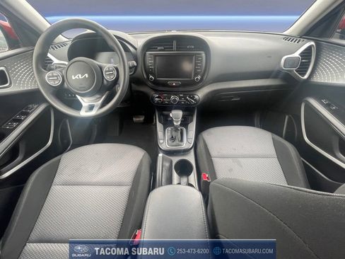 Used 2023 Kia Soul LX w/ LX Technology Package image 12