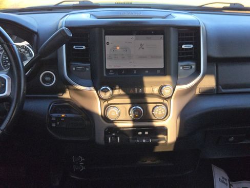 Used 2024 RAM 2500 Big Horn AWD/4WD image 16