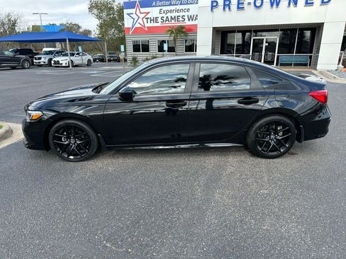 Used 2023 Honda Civic Sport image 2