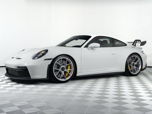Used 2024 Porsche 911 GT3 image 3