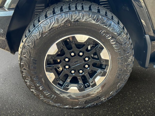 Used 2025 GMC Hummer EV 3X w/ Extreme Off-Road Package AWD/4WD image 8