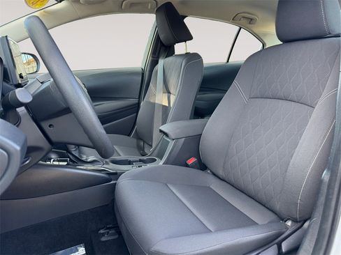 Used 2023 Toyota Corolla LE image 9