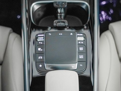 Certified 2023 Mercedes-Benz GLA 250 image 19