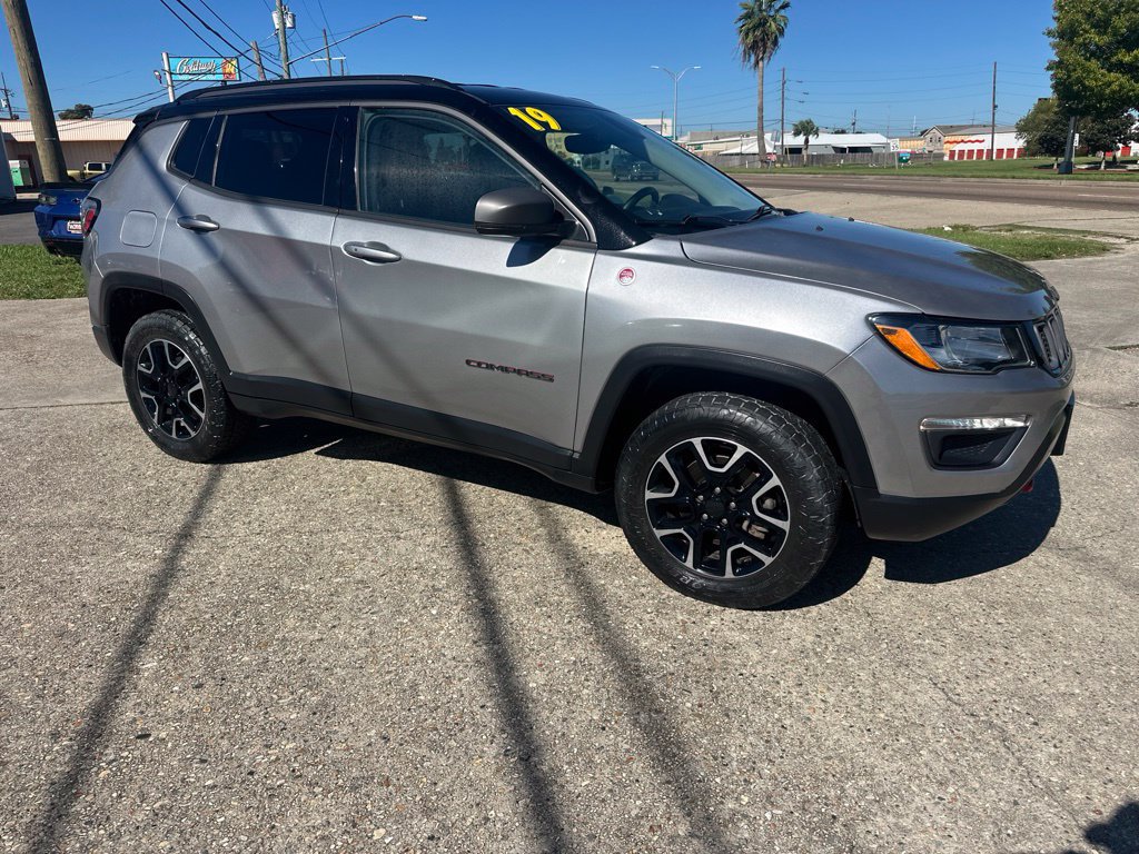 Used 2019 Jeep Compass Trailhawk AWD/4WD image 3