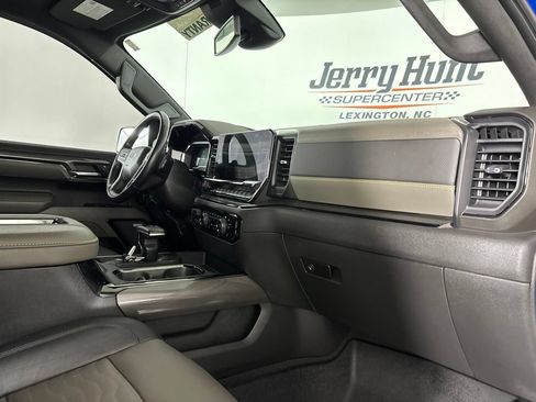 Used 2022 Chevrolet Silverado 1500 ZR2 AWD/4WD image 35