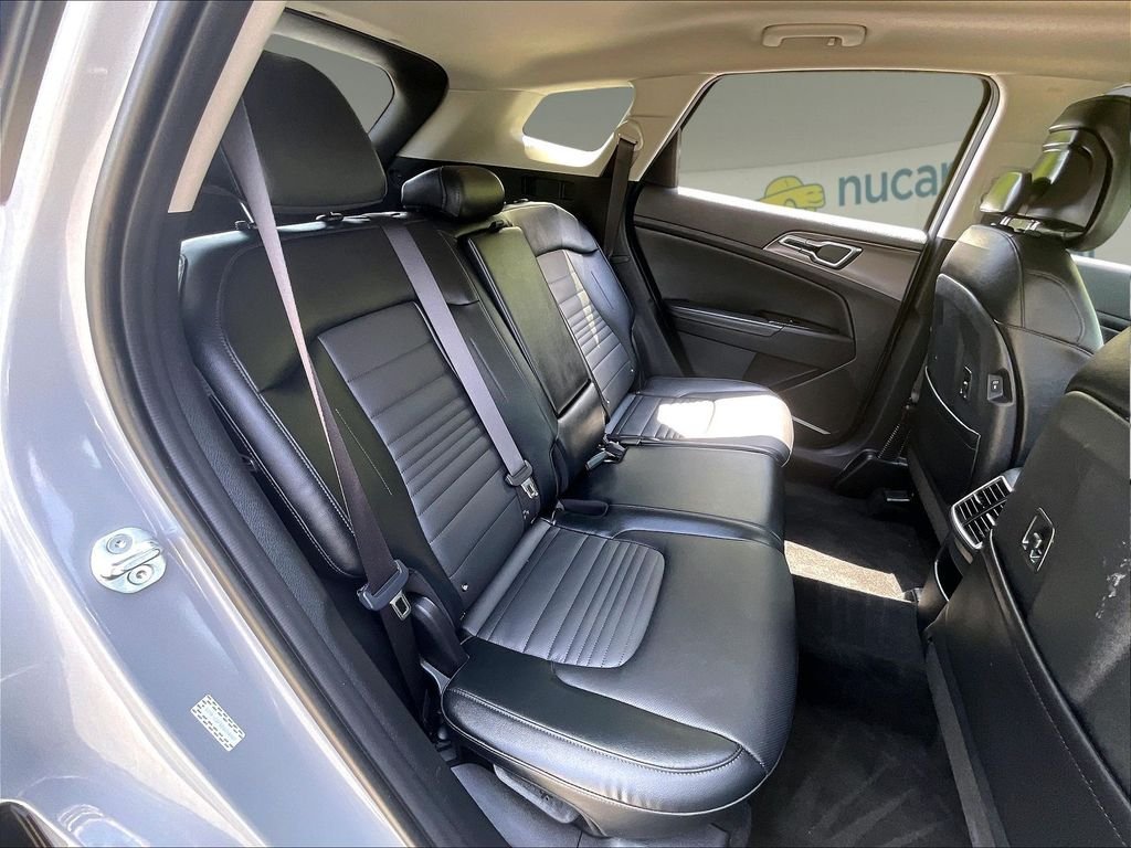 Used 2025 Kia Sportage SX AWD/4WD image 16