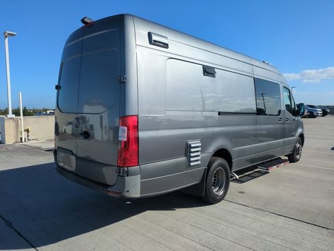 Used 2022 Mercedes-Benz Sprinter 4500 w/ Parking Package image 5